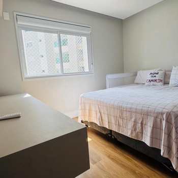 Apartamento em Mogi das Cruzes, bairro Vila Mogilar