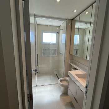 Apartamento em Mogi das Cruzes, bairro Vila Mogilar