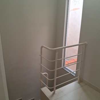 Casa de Condomínio em Mogi das Cruzes, bairro Vila Lavínia