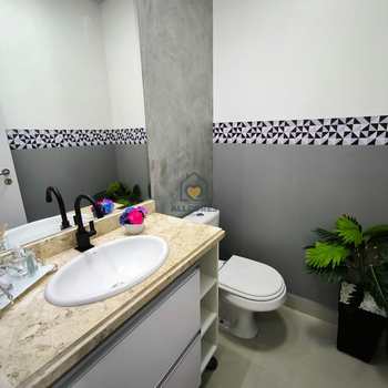 Apartamento em Mogi das Cruzes, bairro Vila Mogilar