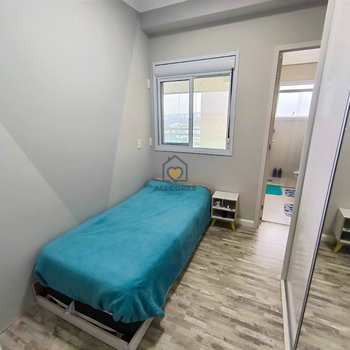 Apartamento em Mogi das Cruzes, bairro Vila Mogilar