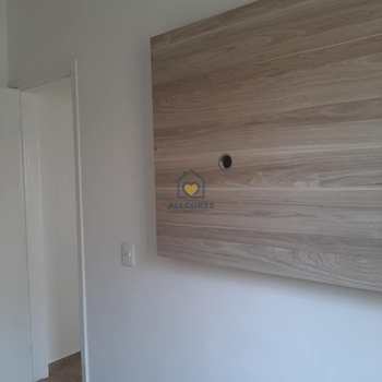 Apartamento em Mogi das Cruzes, bairro Vila Mogilar
