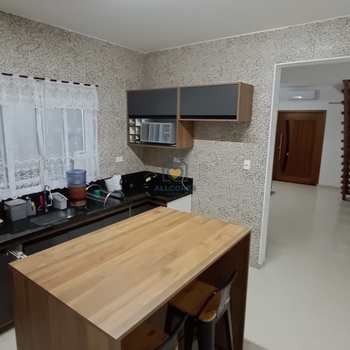 Sobrado em Mogi das Cruzes, bairro Biritiba Ussu