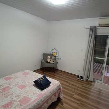 Sobrado em Mogi das Cruzes, bairro Biritiba Ussu