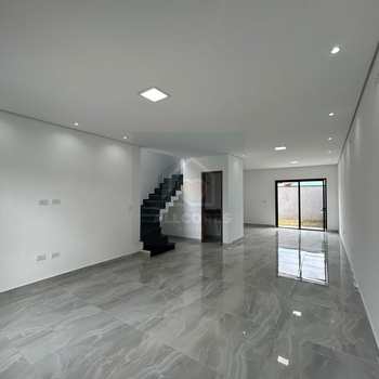 Sobrado em Mogi das Cruzes, bairro Vila Cecília