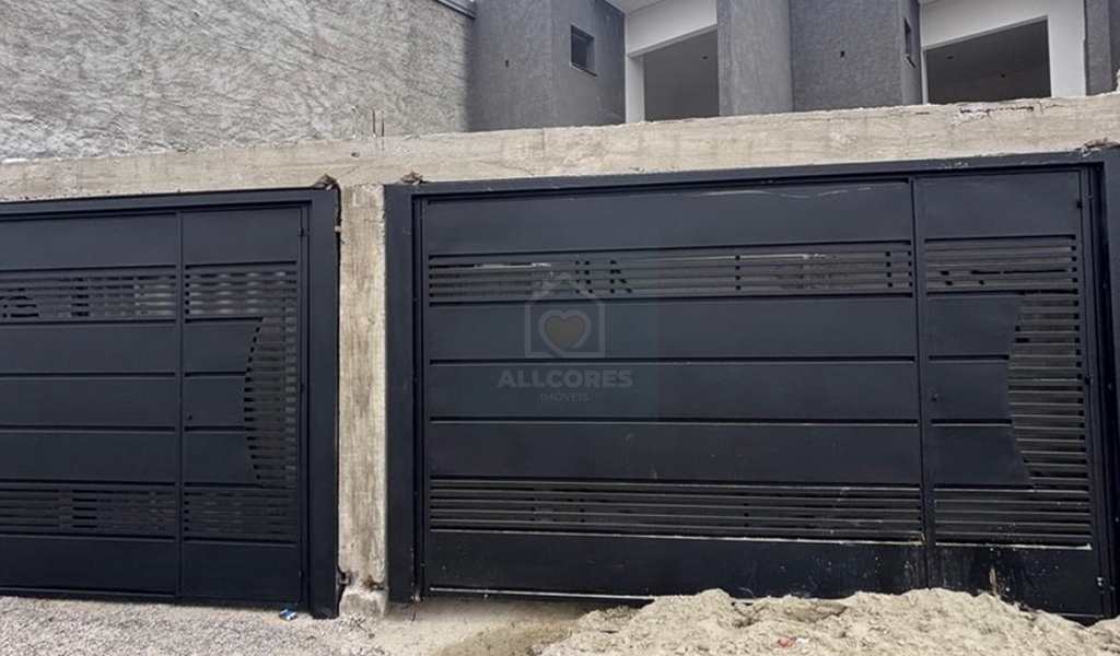 Sobrado, código 570 em Mogi das Cruzes, bairro Vila São Paulo