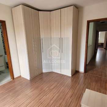 Sobrado em Mogi das Cruzes, bairro Vila Suissa