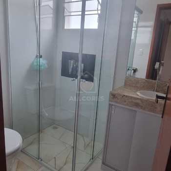 Sobrado em Mogi das Cruzes, bairro Vila Pomar