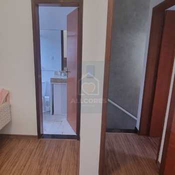 Sobrado em Mogi das Cruzes, bairro Vila Pomar