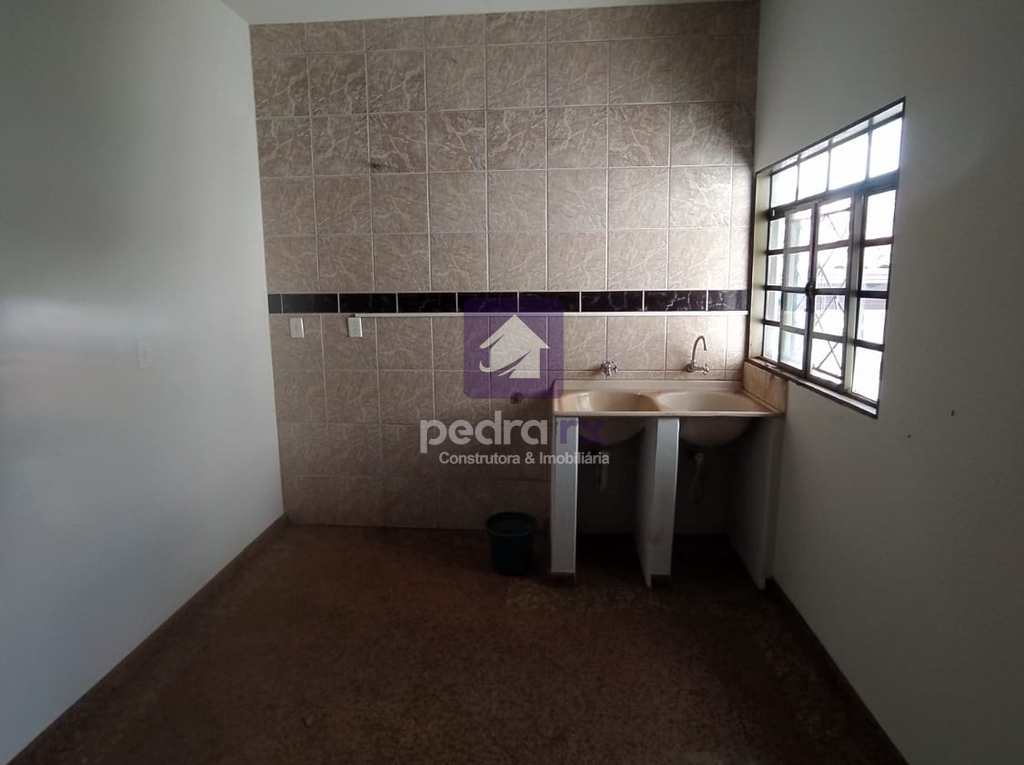 Sobrado Comercial em Jataí, no bairro Vila Jardim Rio Claro