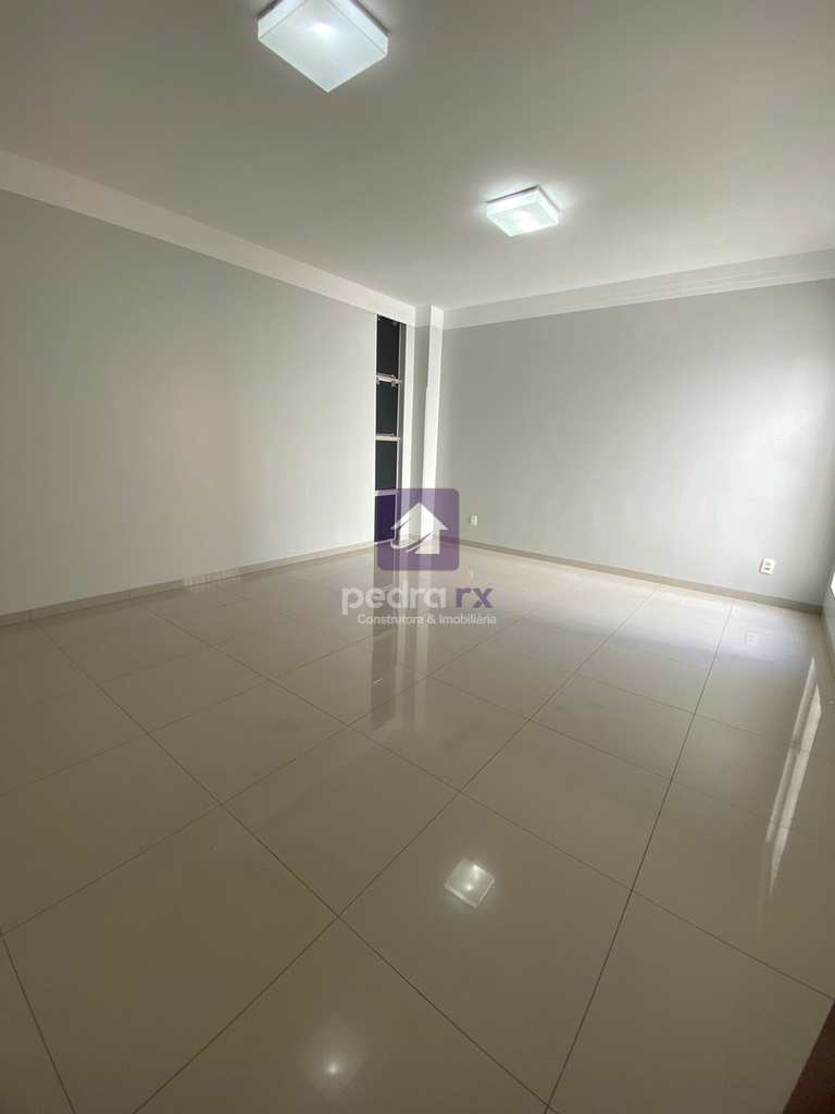 Sobrado em Jataí, no bairro Divino Espírito Santo