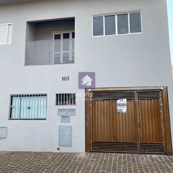 Sobrado em Jataí, bairro Centro