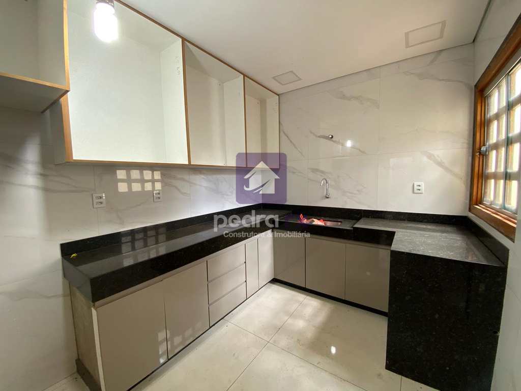 Casa em Jataí, no bairro Vila Santa Maria