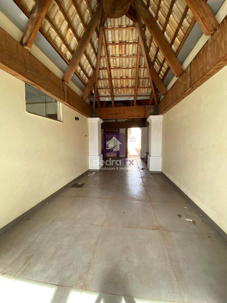 Casa em Jataí, no bairro Vila Santa Maria