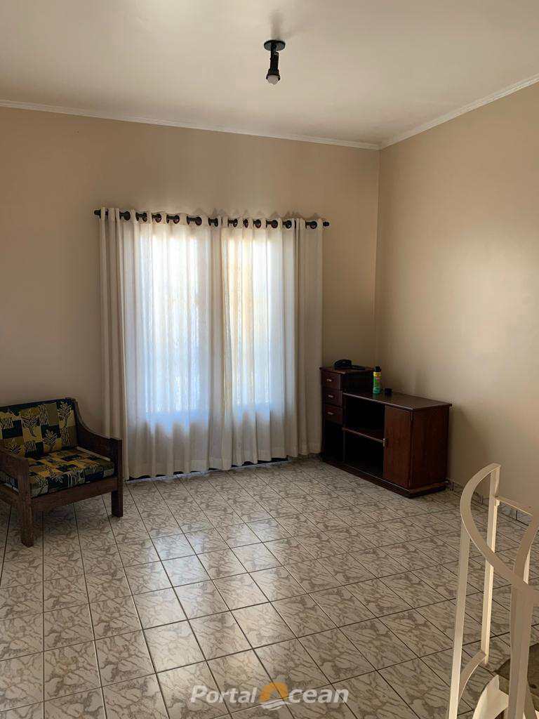 Sobrado em Itanhaém, no bairro Jardim Belas Artes