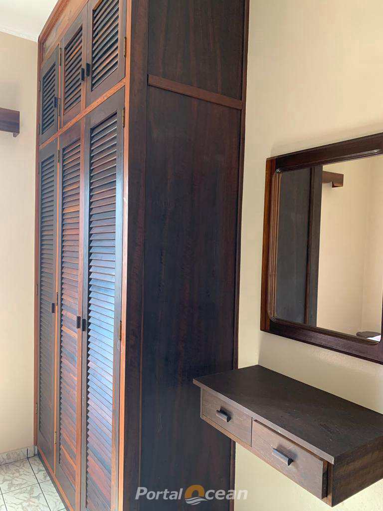 Sobrado em Itanhaém, no bairro Jardim Belas Artes