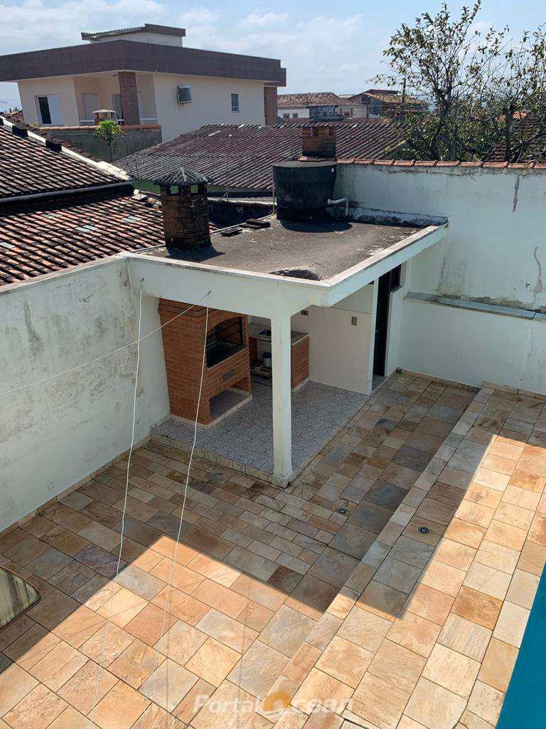 Sobrado em Itanhaém, no bairro Jardim Belas Artes