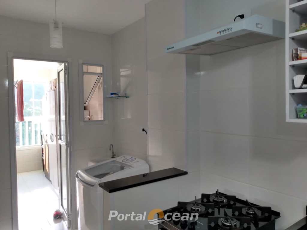 Apartamento em Mongaguá, no bairro Centro