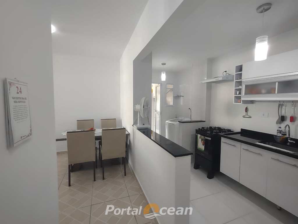 Apartamento em Mongaguá, no bairro Centro