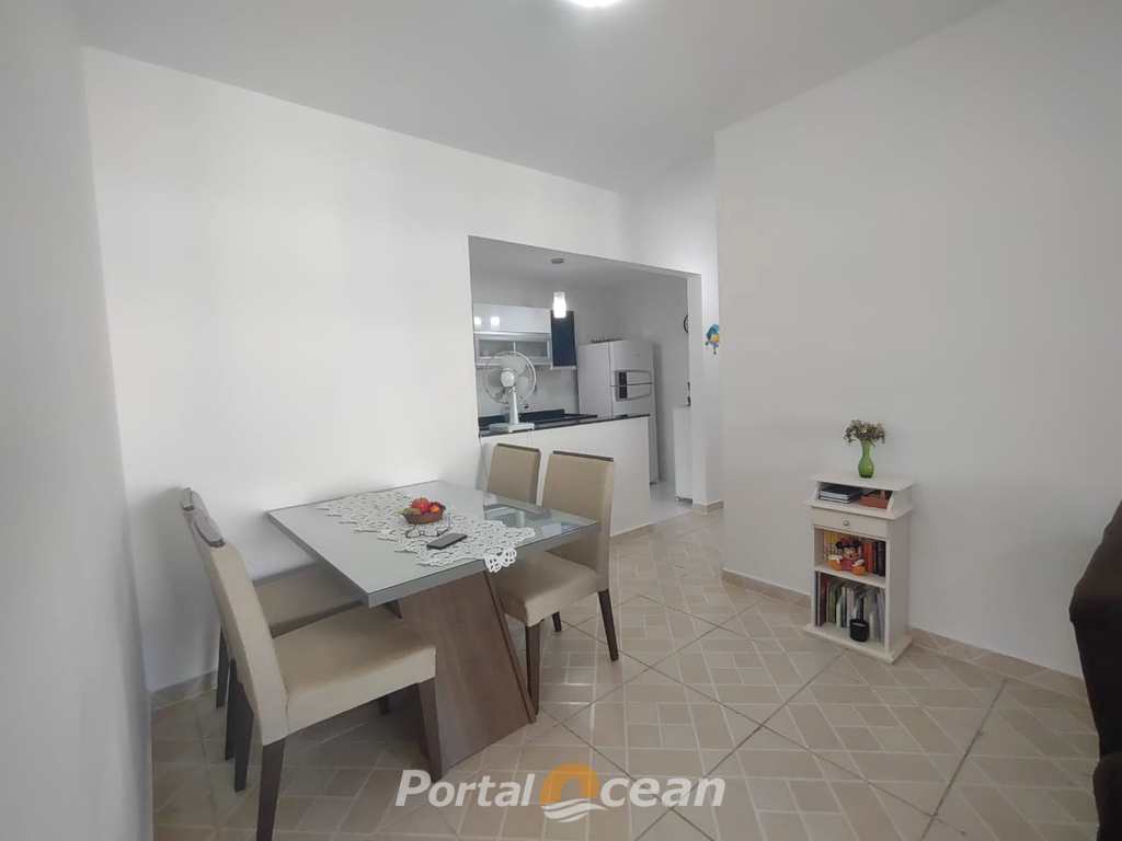 Apartamento em Mongaguá, no bairro Centro