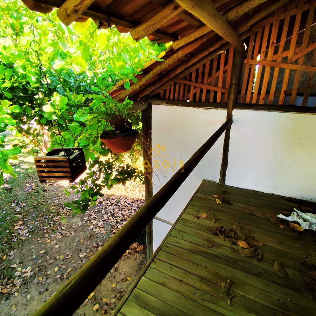 Casa em Porto Seguro, no bairro Alto de Taperapuan