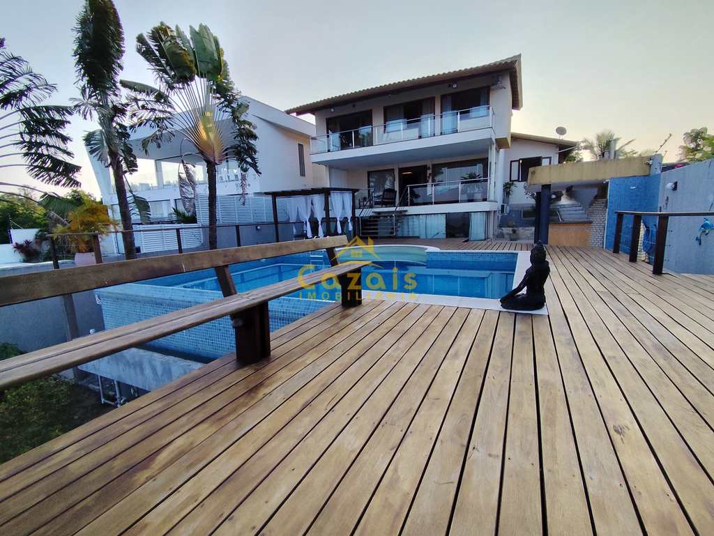 Casa em Porto Seguro, no bairro Village III