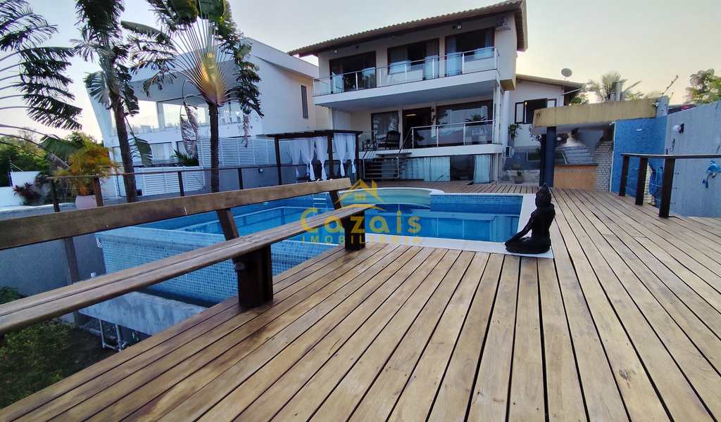 Casa em Porto Seguro, bairro Village III
