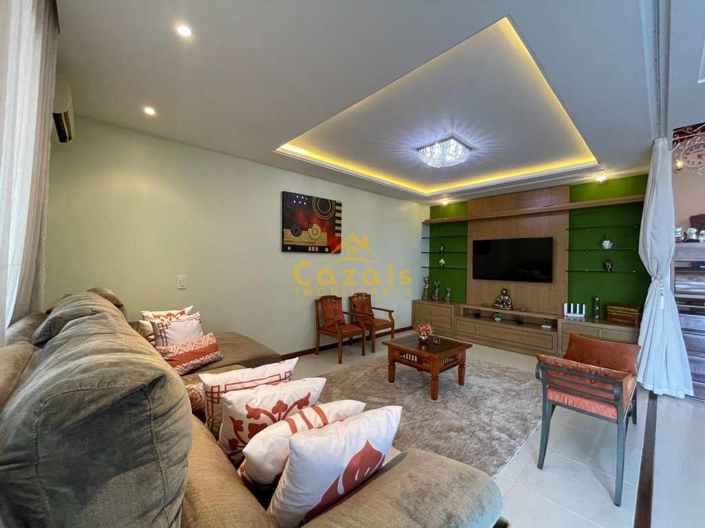 Casa em Porto Seguro, no bairro Village III
