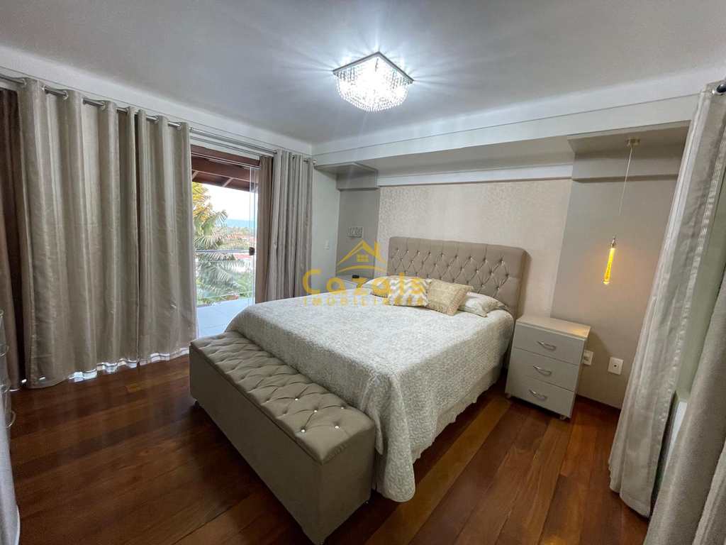 Casa em Porto Seguro, no bairro Village III