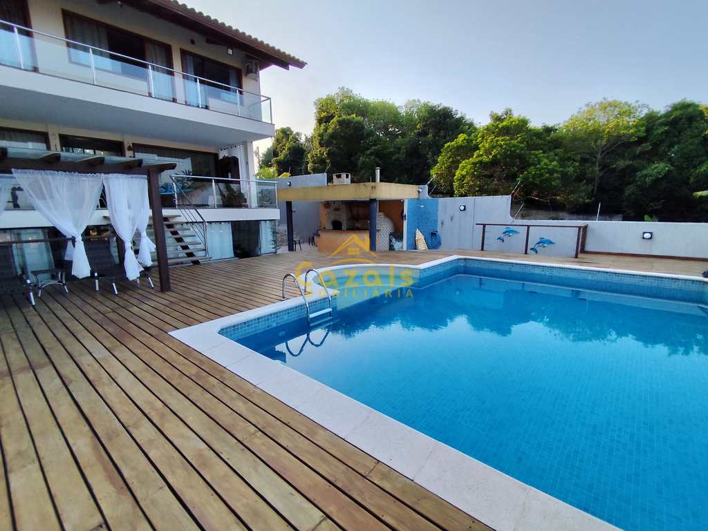 Casa em Porto Seguro, no bairro Village III