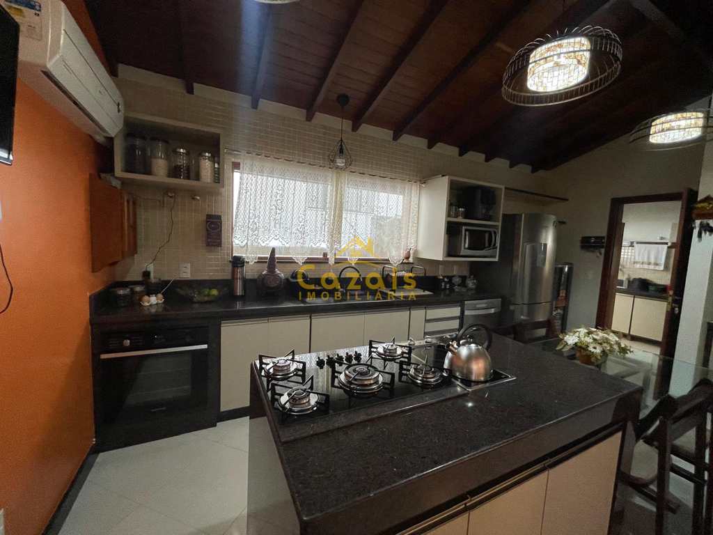 Casa em Porto Seguro, no bairro Village III