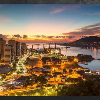 Apartamento em Vitória, bairro Enseada do Suá