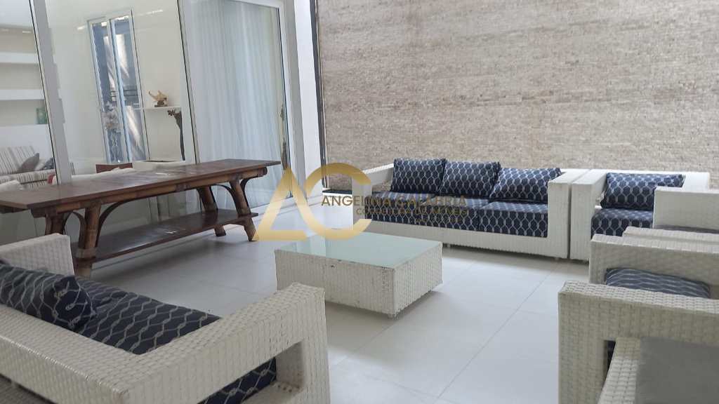 Casa de Condomínio em Guarujá, no bairro Acapulco
