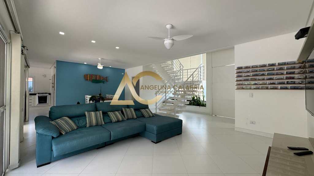 Casa de Condomínio em Guarujá, no bairro Jardim Pernambuco II