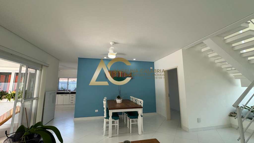 Casa de Condomínio em Guarujá, no bairro Jardim Pernambuco II