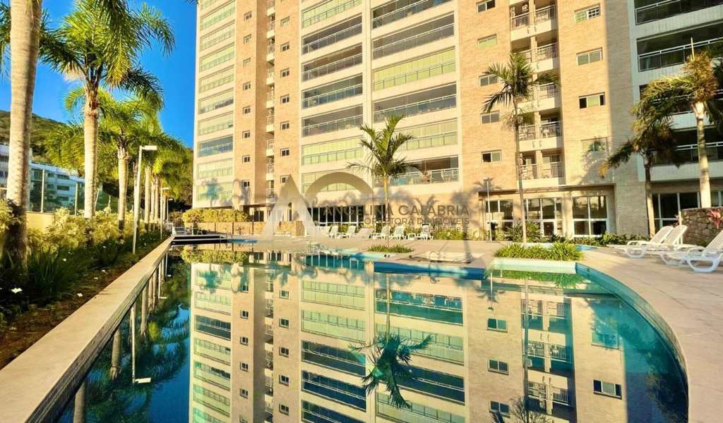 Apartamento em Guarujá, bairro Parque Enseada