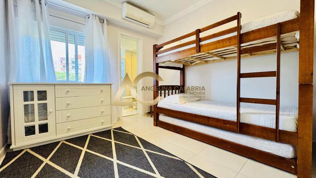 Apartamento em Guarujá, no bairro Parque Enseada