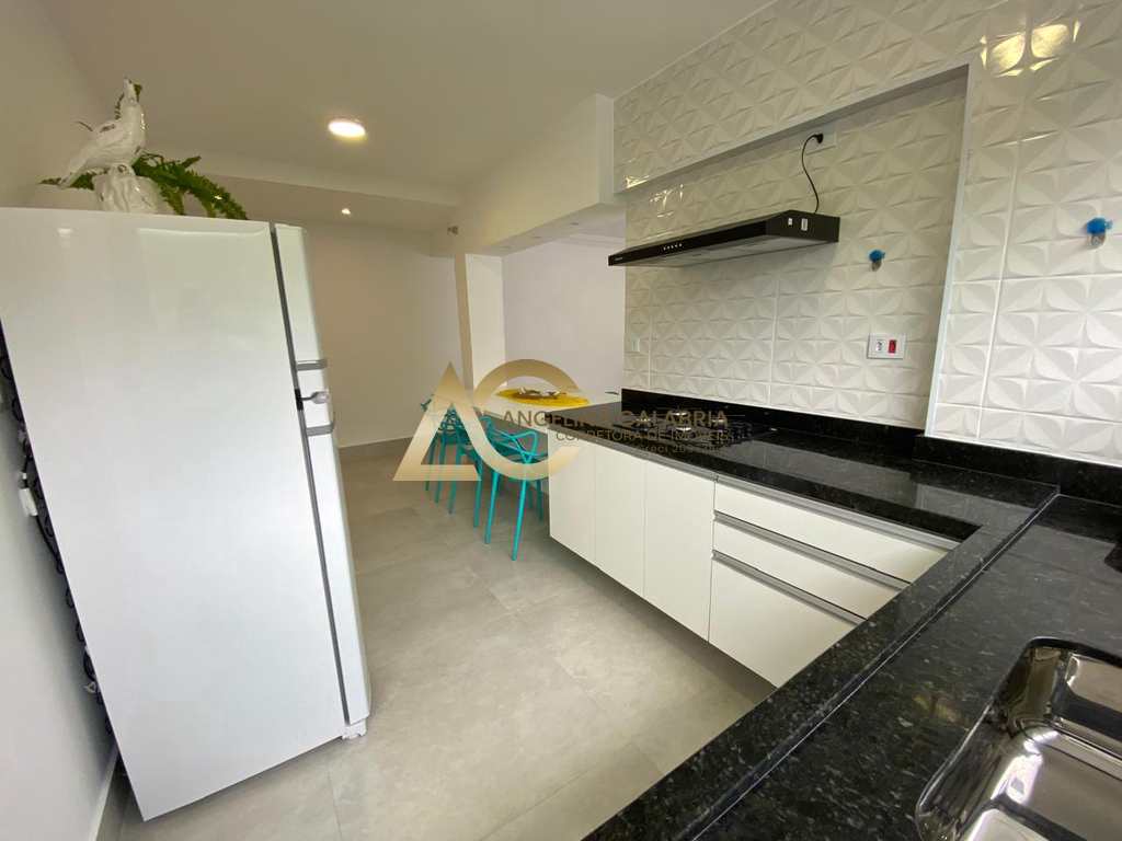 Apartamento em Guarujá, no bairro Vila Alzira