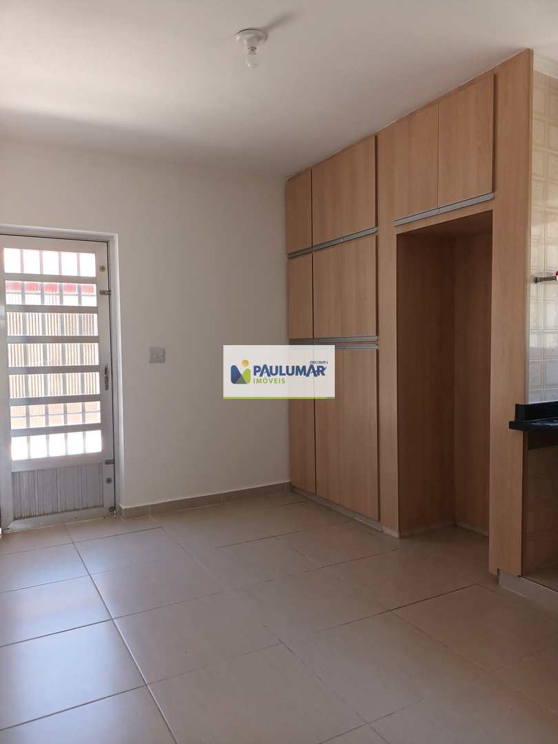 Casa para alugar com 3 quartos, 153m² - Foto 13