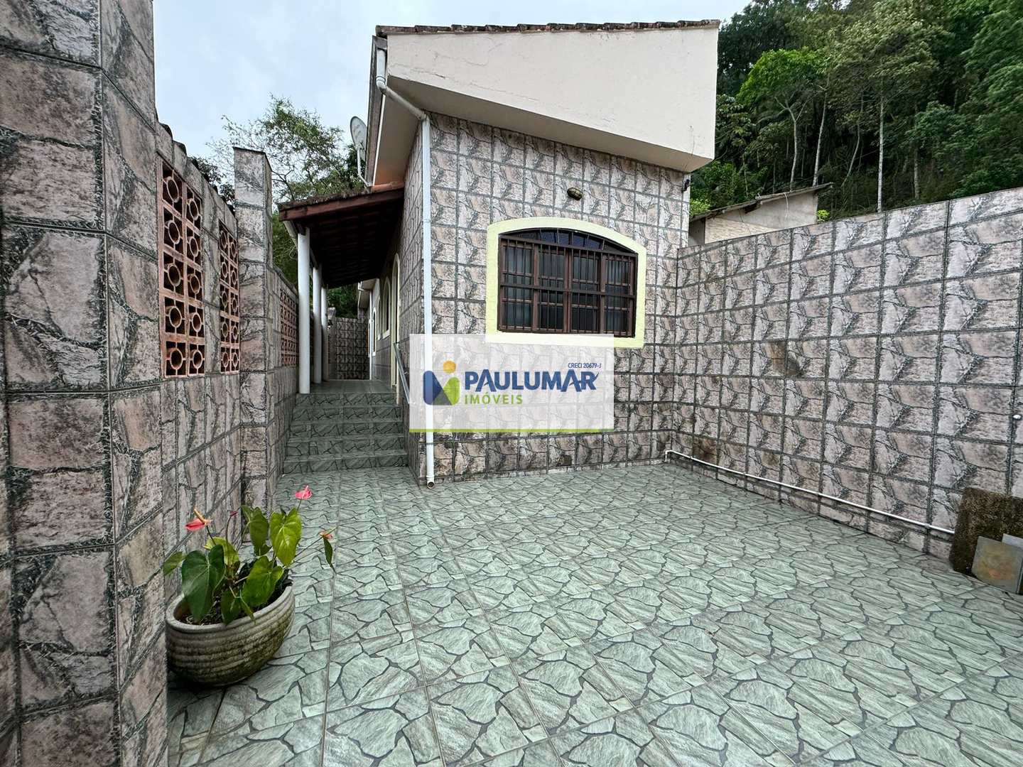 Casa à venda e aluguel com 2 quartos, 60m² - Foto 1