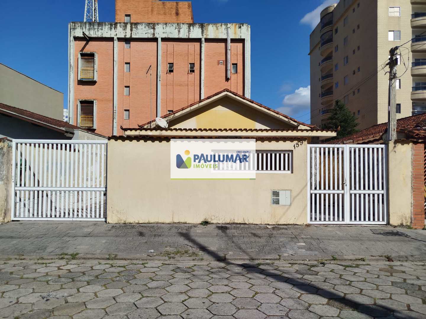Casa para alugar com 3 quartos, 180m² - Foto 1