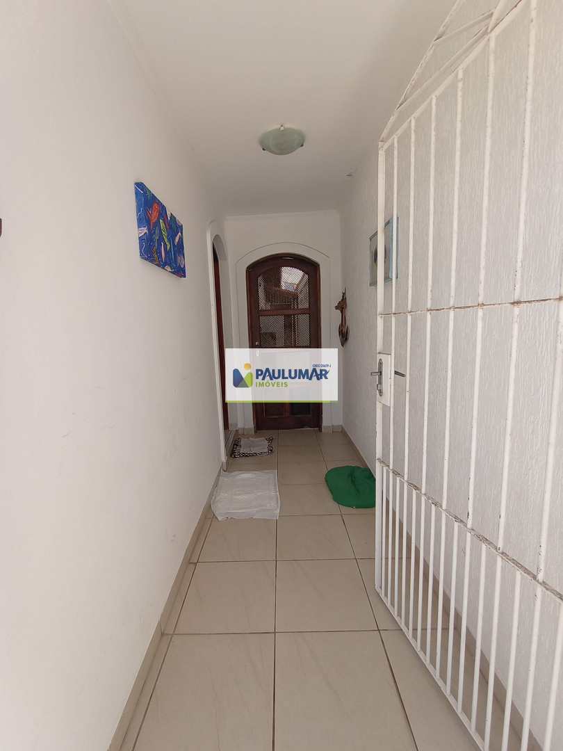 Casa à venda com 2 quartos, 125m² - Foto 2