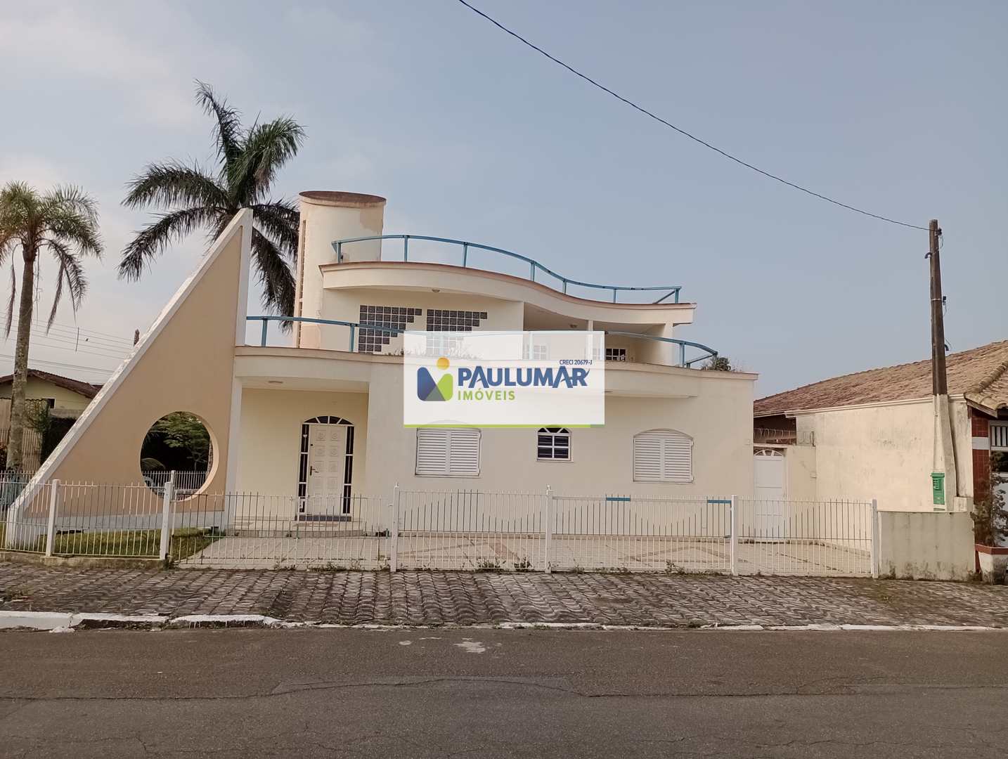 Sobrado à venda com 4 quartos, 240m² - Foto 2