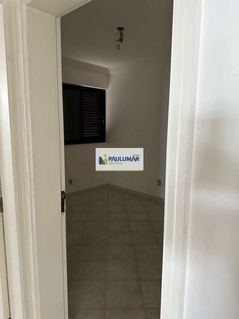 Apartamento à venda com 4 quartos, 190m² - Foto 17