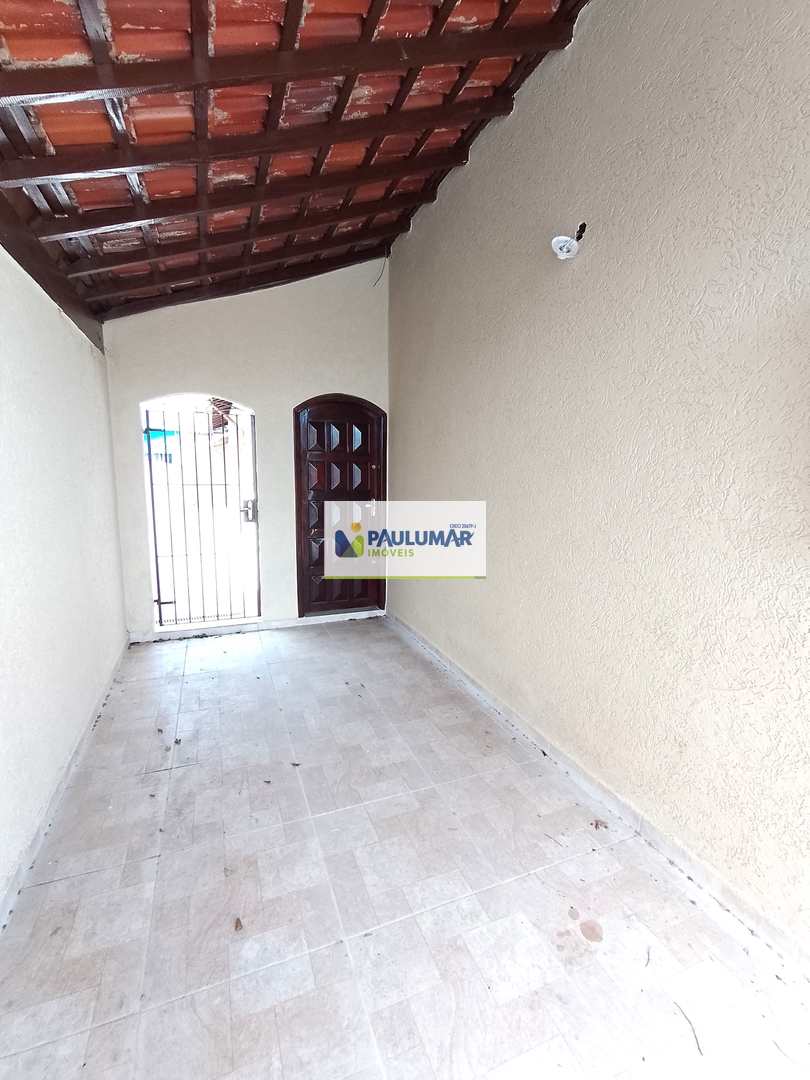 Casa à venda com 2 quartos, 70m² - Foto 2