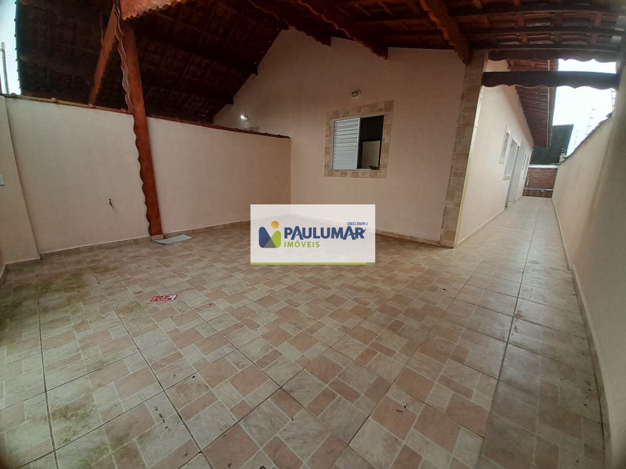 Casa à venda com 2 quartos, 70m² - Foto 2