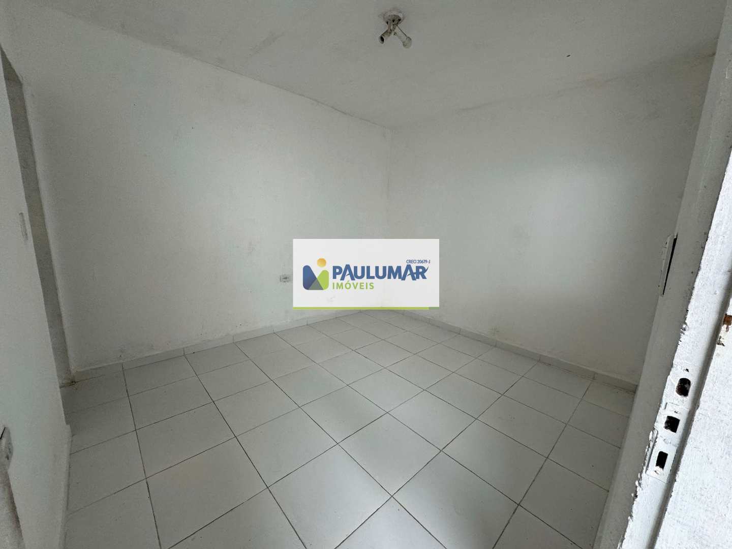 Casa à venda com 2 quartos, 80m² - Foto 11