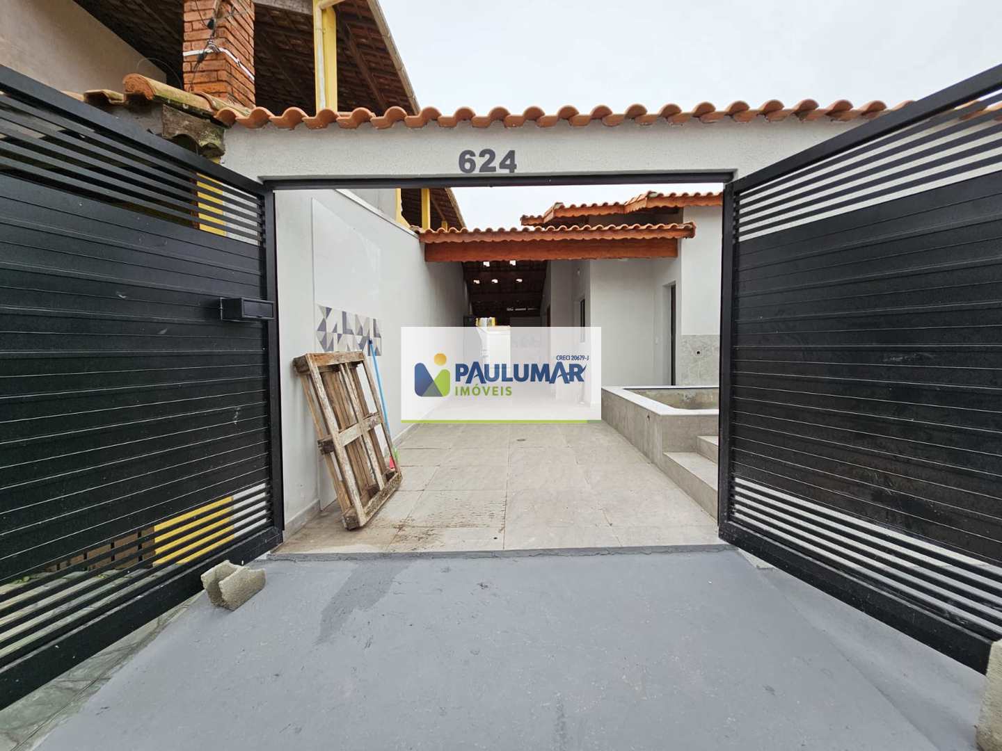 Casa à venda com 2 quartos, 69m² - Foto 2