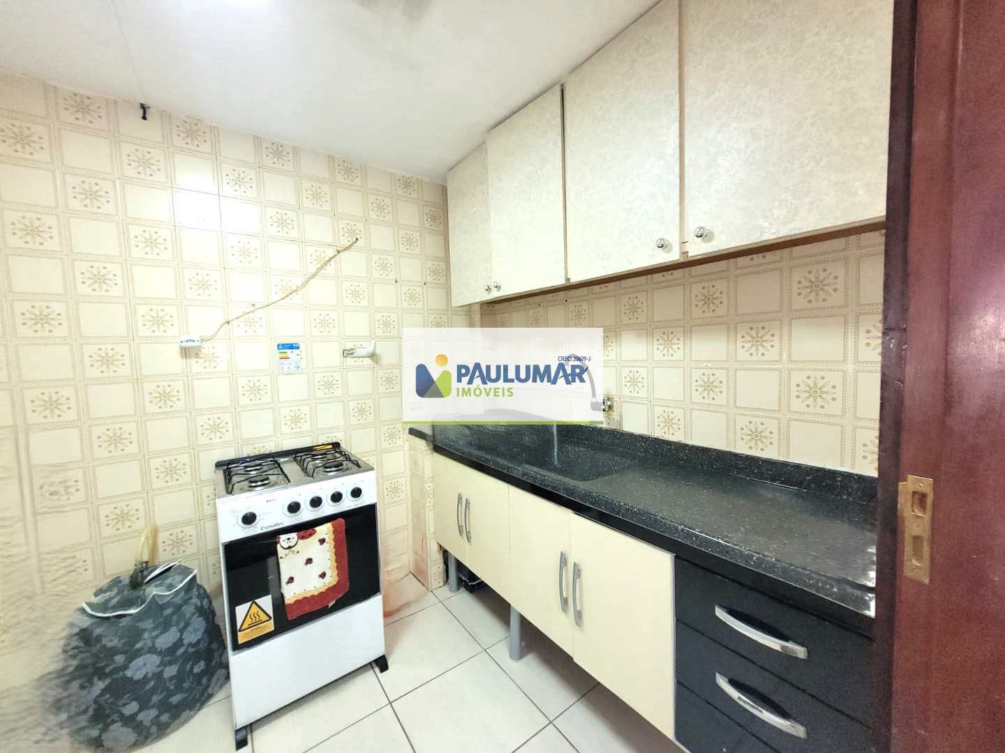 Apartamento à venda com 2 quartos, 65m² - Foto 3