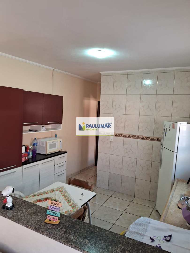 Casa à venda com 2 quartos, 77m² - Foto 14